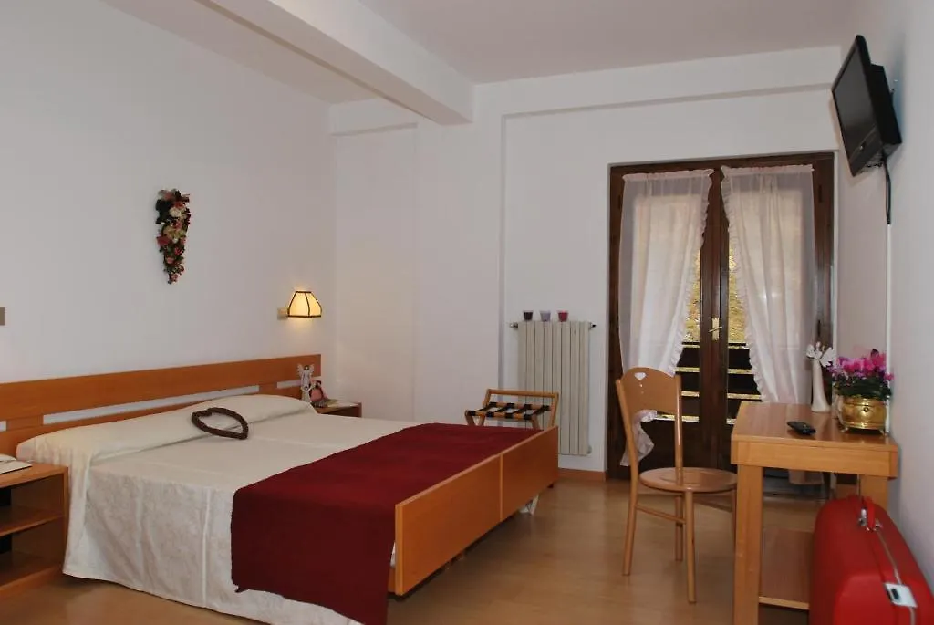 Hotel Mae Zoldo Alto  Fusine (Belluno)